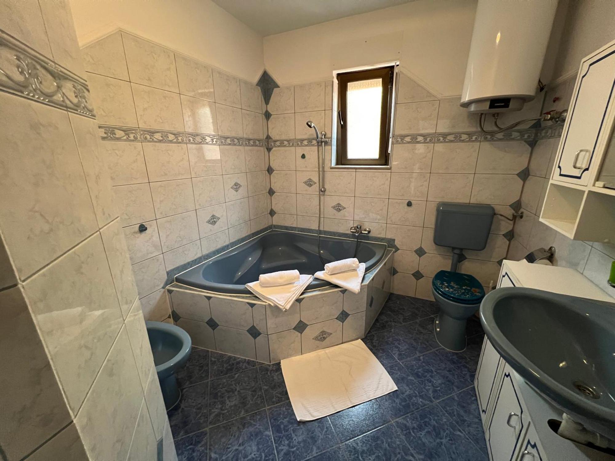 Apartman Ahmicic 茨里克韦尼察 外观 照片